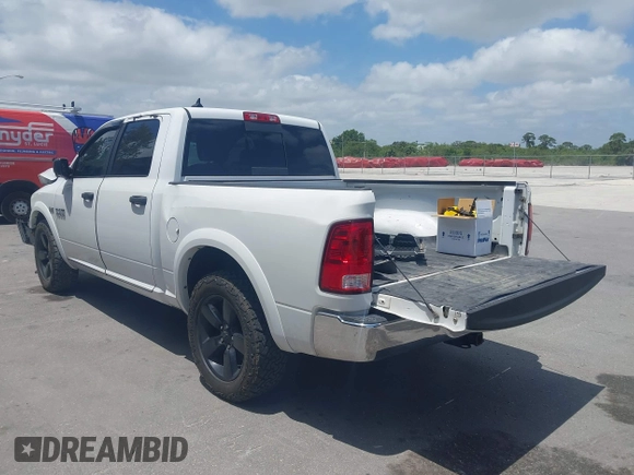 2015 Ram 1500 Lone Star z VIN 1C6RR6LT3FS640083, wystawiony jako IAAI lot #42096590 z przebiegiem 150 536 mil mil oraz . Historia ofert i sprzedaży dostępna na DreamBid. Obrazek 3.
