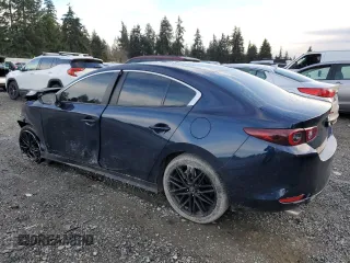 2023 Mazda 3 S Carbon Edition z VIN 3MZBPACM2PM364725, wystawiony jako Copart lot #86698474 z przebiegiem Nie podano mil oraz Szkoda całkowita • Salvage title. Historia ofert i sprzedaży dostępna na DreamBid. Obrazek 2.