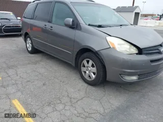 2004 Toyota Sienna XLE with VIN 5TDZA22C24S186523, listed as a IAAI auction lot 42024871 with 125,548 mi miles. Bid and sale history available at carsss.com. Image 1.