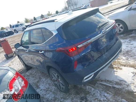 2021 Kia Seltos SX with VIN KNDETCA21M7185753, listed as a IAAI auction lot 41409356 with 68,430 mi miles. Bid and sale history available at carsss.com. Image 3.