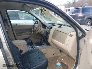 2011 Ford Escape XLT with VIN 1FMCU9D70BKA77676, listed as a IAAI auction lot 41921757 with 288,545 mi miles. Bid and sale history available at carsss.com. Image 5.