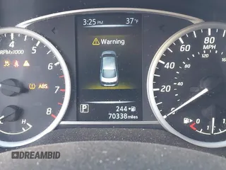 2017 Nissan Sentra SR with VIN 3N1AB7AP9HY358415, listed as a IAAI auction lot 41278687 with 70,338 mi miles and . Bid and sale history available at carsss.com. Image 7.