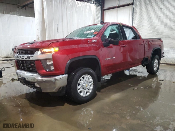 2022 Chevrolet Silverado 3500HD LT with VIN 1GC4YTEY0NF236534, listed as a Copart auction lot 83313874 with 35,678 mi miles and Salvage Title. Bid and sale history available at carsss.com. Image 1.