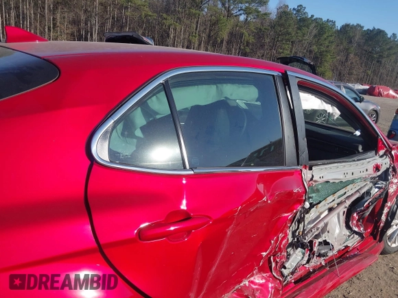 2024 Toyota Camry LE z VIN 4T1R11AK3RU254717, wystawiony jako IAAI lot #41709040 z przebiegiem 11 338 mil mil oraz . Historia ofert i sprzedaży dostępna na DreamBid. Obrazek 20.