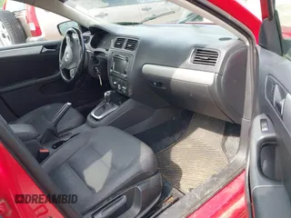 2011 Volkswagen Jetta TDI с VIN 3VWLL7AJ0BM067943, выставлен на аукционе IAAI как лот 42294960 с пробегом 139 607 миль миль и . История ставок и продаж доступна на DreamBid. Изображение 5.
