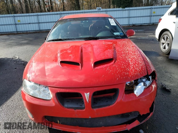 2005 Pontiac GTO with VIN 6G2VX12U85L358287, listed as a Copart auction lot 81937154 with 147,475 mi miles and Salvage Title. Bid and sale history available at carsss.com. Image 5.