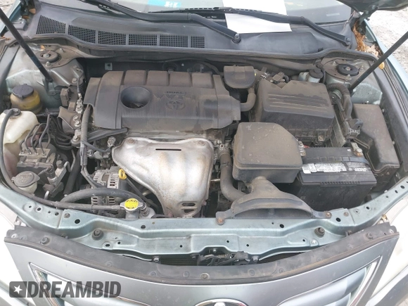 2011 Toyota Camry LE z VIN 4T1BF3EK8BU723900, wystawiony jako IAAI lot #42298997 z przebiegiem 189 130 mil mil oraz . Historia ofert i sprzedaży dostępna na DreamBid. Obrazek 10.