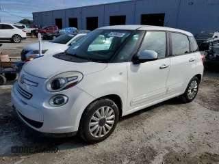 2014 FIAT 500L Easy with VIN ZFBCFABH1EZ027282, listed as a Copart auction lot 42108335 with 117,649 mi miles and Clean Title. Bid and sale history available at DreamBid. Image 1.