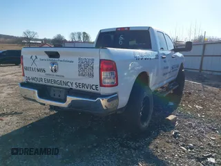 2022 Ram 2500 Tradesman with VIN 3C6UR5CJ5NG356107, listed as a IAAI auction lot 41386614 with 1 mi miles. Bid and sale history available at carsss.com. Image 4.