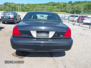 2008 Ford Police Interceptor z VIN 2FAHP71V88X125929, wystawiony jako IAAI lot #42625963 z przebiegiem 97 155 mil mil oraz . Historia ofert i sprzedaży dostępna na DreamBid. Obrazek 16.