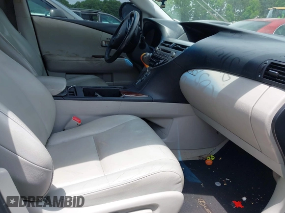 2010 Lexus RX 350 z VIN 2T2ZK1BAXAC017288, wystawiony jako IAAI lot #42275576 z przebiegiem 238 344 mil mil oraz . Historia ofert i sprzedaży dostępna na DreamBid. Obrazek 5.