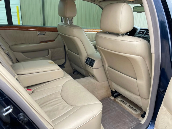 2005 Lexus LS 430 with VIN JTHBN36F250177548, listed as a Copart auction lot 54142625 with 228,639 mi miles and Clean Title. Bid and sale history available at carsss.com. Image 6.