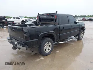 2005 Chevrolet Silverado 1500 LT with VIN 2GCEK13T451222239, listed as a IAAI auction lot 42035279 with 191,439 mi miles and . Bid and sale history available at DreamBid. Image 4.