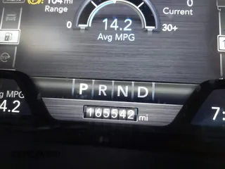 2019 Ram 1500 Big Horn z VIN 1C6SRFFT2KN659701, wystawiony jako IAAI lot #42051736 z przebiegiem 165 542 mil mil oraz . Historia ofert i sprzedaży dostępna na DreamBid. Obrazek 15.