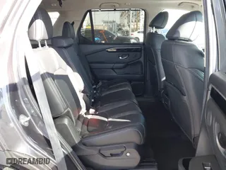 2025 Honda Pilot Touring with VIN 5FNYG2H73SB004351, listed as a IAAI auction lot 41699830 with 6,377 mi miles. Bid and sale history available at carsss.com. Image 8.