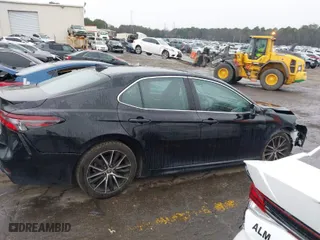 2022 Toyota Camry SE with VIN 4T1G11AK3NU029117, listed as a IAAI auction lot 41618723 with 58,453 mi miles. Bid and sale history available at carsss.com. Image 13.
