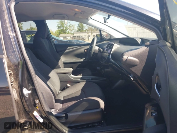 2016 Toyota Prius Two with VIN JTDKBRFU0G3022879, listed as a IAAI auction lot 42155115 with 77,700 mi miles and . Bid and sale history available at carsss.com. Image 5.