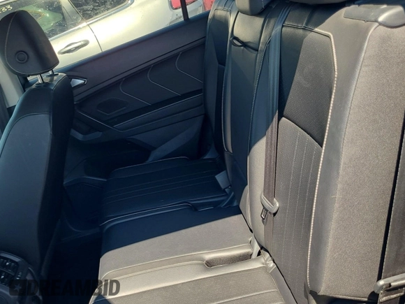 2024 Volkswagen Tiguan SE с VIN 3VV3B7AX9RM106728, выставлен на аукционе IAAI как лот 42845194 с пробегом 23 946 миль миль и . История ставок и продаж доступна на DreamBid. Изображение 21.