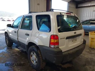 2006 Ford Escape XLS z VIN 1FMCU92Z16KC62653, wystawiony jako IAAI lot #42036057 z przebiegiem 214 465 mil mil oraz . Historia ofert i sprzedaży dostępna na DreamBid. Obrazek 3.