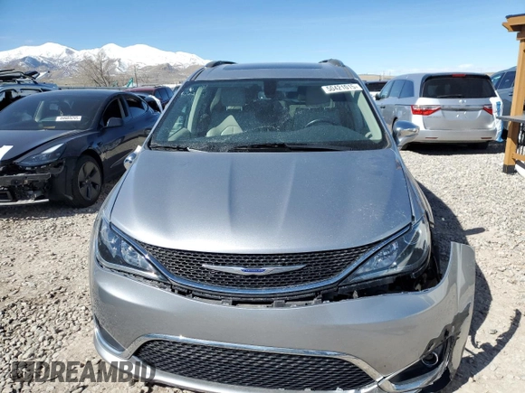 2020 Chrysler Pacifica Limited z VIN 2C4RC1GG5LR143740, wystawiony jako Copart lot #50421015 z przebiegiem 97 006 mil mil oraz Szkoda całkowita • Salvage title. Historia ofert i sprzedaży dostępna na DreamBid. Obrazek 5.