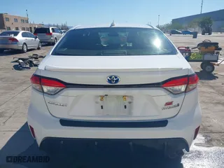 2024 Toyota Corolla Hybrid LE with VIN JTDBCMFE6RJ021033, listed as a IAAI auction lot 41624014 with 85,544 mi miles. Bid and sale history available at carsss.com. Image 16.