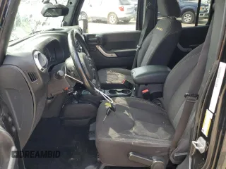 2013 Jeep Wrangler Unlimited Sahara with VIN 1C4BJWEG8DL678692, listed as a Copart auction lot 62289785 with 132,528 mi miles and Clean title. Bid and sale history available at DreamBid. Image 7.
