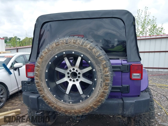 2018 Jeep Wrangler Unlimited Sport S with VIN 1C4BJWDG6JL882596, listed as a IAAI auction lot 42099289 with 121,714 mi miles and . Bid and sale history available at DreamBid. Image 16.
