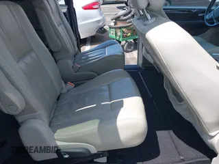 2013 Chrysler Town & Country Touring with VIN 2C4RC1BG8DR594671, listed as a IAAI auction lot 42039026 with 208,909 mi miles. Bid and sale history available at carsss.com. Image 8.