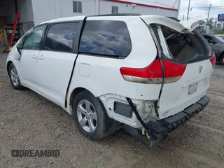 2014 Toyota Sienna LE AAS с VIN 5TDKK3DCXES512006, выставлен на аукционе IAAI как лот 41721093 с пробегом Не указан миль и . История ставок и продаж доступна на DreamBid. Изображение 3.