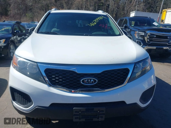 2013 Kia Sorento LX with VIN 5XYKTDA23DG387439, listed as a IAAI auction lot 41675984 with 147,703 mi miles. Bid and sale history available at carsss.com. Image 6.
