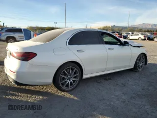 2021 Mercedes-Benz E-Class E 450 with VIN W1KZF5KB7MA935054, listed as a Copart auction lot 86288904 with 30,275 mi miles and Salvage Title. Bid and sale history available at carsss.com. Image 3.