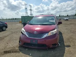 2016 Toyota Sienna XLE with VIN 5TDYK3DC5GS730870, listed as a Copart auction lot 62107505 with 131,619 mi miles and Salvage title. Bid and sale history available at DreamBid. Image 13.