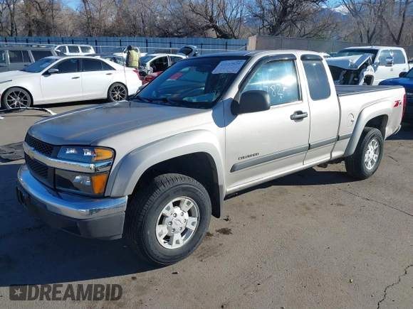 2004 Chevrolet Colorado LS Z71 with VIN 1GCDT196448133938, listed as a IAAI auction lot 41647829 with 196,530 mi miles. Bid and sale history available at carsss.com. Image 17.