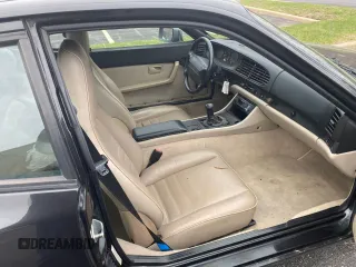 1987 Porsche 944 z VIN WP0AA2958HN152067, wystawiony jako Copart lot #53847675 z przebiegiem 46 994 mil mil oraz Szkoda całkowita • Salvage title. Historia ofert i sprzedaży dostępna na DreamBid. Obrazek 5.