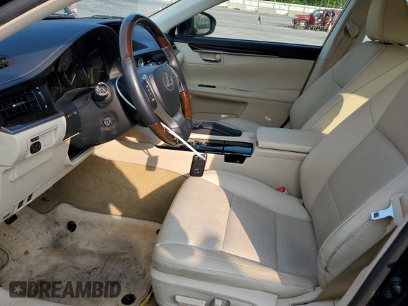 2014 Lexus ES 330 with VIN JTHBK1GG0E2132133, listed as a Copart auction lot 59040015 with 83,088 mi miles and Salvage title. Bid and sale history available at DreamBid. Image 7.