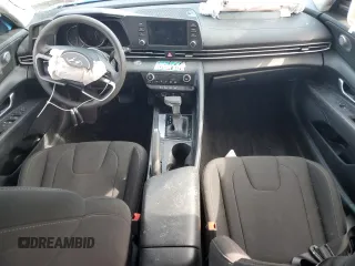 2022 Hyundai Elantra SEL z VIN 5NPLM4AG3NH070249, wystawiony jako Copart lot #57570305 z przebiegiem Nie podano mil oraz Szkoda całkowita • Salvage title. Historia ofert i sprzedaży dostępna na DreamBid. Obrazek 8.