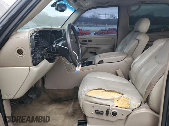 2004 GMC Yukon SLT with VIN 1GKEK13Z74R260126, listed as a Copart auction lot 86944354 with 249,562 mi miles and Salvage Title. Bid and sale history available at carsss.com. Image 7.