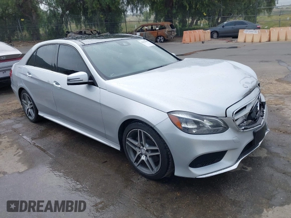 2014 Mercedes-Benz E E 350 Sport with VIN WDDHF5KB8EB009303, listed as a IAAI auction lot 42014846 with 97,214 mi miles. Bid and sale history available at carsss.com. Image 1.
