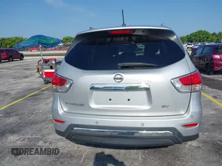 2015 Nissan Pathfinder SL with VIN 5N1AR2MNXFC617601, listed as a IAAI auction lot 42335005 with 121,903 mi miles and . Bid and sale history available at DreamBid. Image 17.