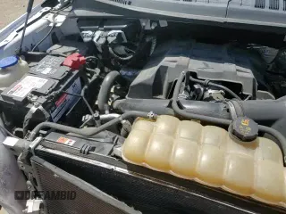 2018 Ford F-150 XL z VIN 1FTMF1CP2JKE25806, wystawiony jako Copart lot #69967395 z przebiegiem 141 718 mil mil oraz Szkoda całkowita • Salvage title. Historia ofert i sprzedaży dostępna na DreamBid. Obrazek 14.