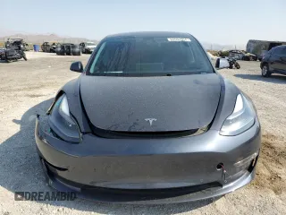 2021 Tesla Model 3 Long Range z VIN 5YJ3E1EB0MF005205, wystawiony jako Copart lot #63552954 z przebiegiem 24 691 mil mil oraz Szkoda całkowita • Salvage title. Historia ofert i sprzedaży dostępna na DreamBid. Obrazek 5.