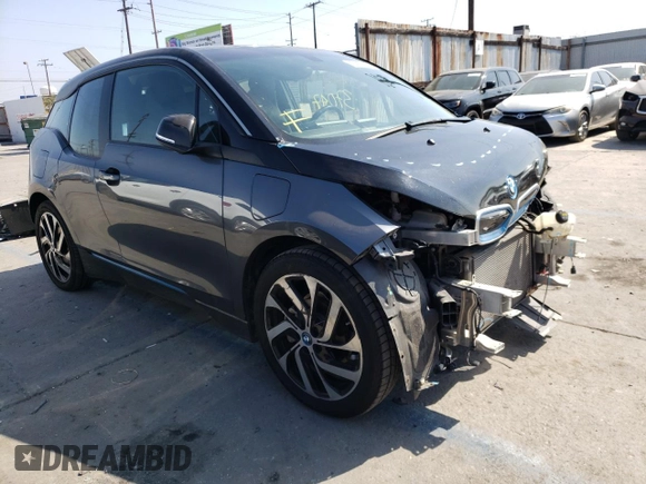 2018 BMW i3 with VIN WBY7Z4C58JVD97028, listed as a Copart auction lot 61591482 with 37,047 mi miles. Bid and sale history available at carsss.com. Image 1.