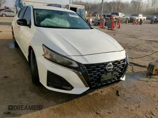 2023 Nissan Altima 2.5 SR with VIN 1N4BL4CV4PN388030, listed as a Copart auction lot 49082055 with 25,515 mi miles and Salvage Title. Bid and sale history available at carsss.com. Image 13.
