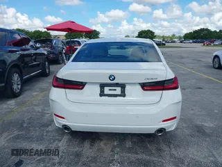 2025 BMW 3 Series 330i with VIN 3MW69CW02S8E96501, listed as a IAAI auction lot 42586210 with 10,953 mi miles and . Bid and sale history available at DreamBid. Image 16.