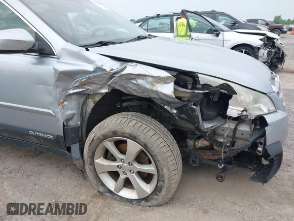 2013 Subaru Outback Limited с VIN 4S4BRCLC8D3288324, выставлен на аукционе IAAI как лот 42381236 с пробегом 142 224 миль миль и . История ставок и продаж доступна на DreamBid. Изображение 6.