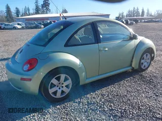 2007 Volkswagen New Beetle Coupe with VIN 3VWRW31C97M519598, listed as a IAAI auction lot 41546315 with 120,216 mi miles. Bid and sale history available at carsss.com. Image 4.