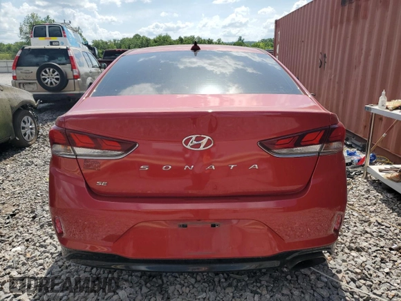 2018 Hyundai Sonata SE z VIN 5NPE24AF6JH611455, wystawiony jako Copart lot #55586265 z przebiegiem 122 448 mil mil oraz Szkoda całkowita • Salvage title. Historia ofert i sprzedaży dostępna na DreamBid. Obrazek 6.