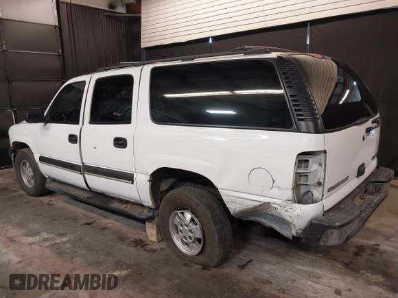 2002 Chevrolet Suburban LT with VIN 3GNFK16Z32G332066, listed as a IAAI auction lot 41694175 with 326,044 mi miles. Bid and sale history available at carsss.com. Image 6.
