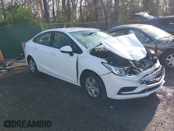 2017 Chevrolet Cruze LS z VIN 1G1BC5SM1H7252008, wystawiony jako IAAI lot #41880627 z przebiegiem 104 693 mil mil oraz . Historia ofert i sprzedaży dostępna na DreamBid. Obrazek 1.