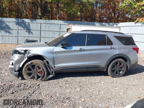 2023 Ford Explorer ST with VIN 1FM5K8GC5PGB60628, listed as a IAAI auction lot 40689927 with 20,825 mi miles. Bid and sale history available at carsss.com. Image 14.
